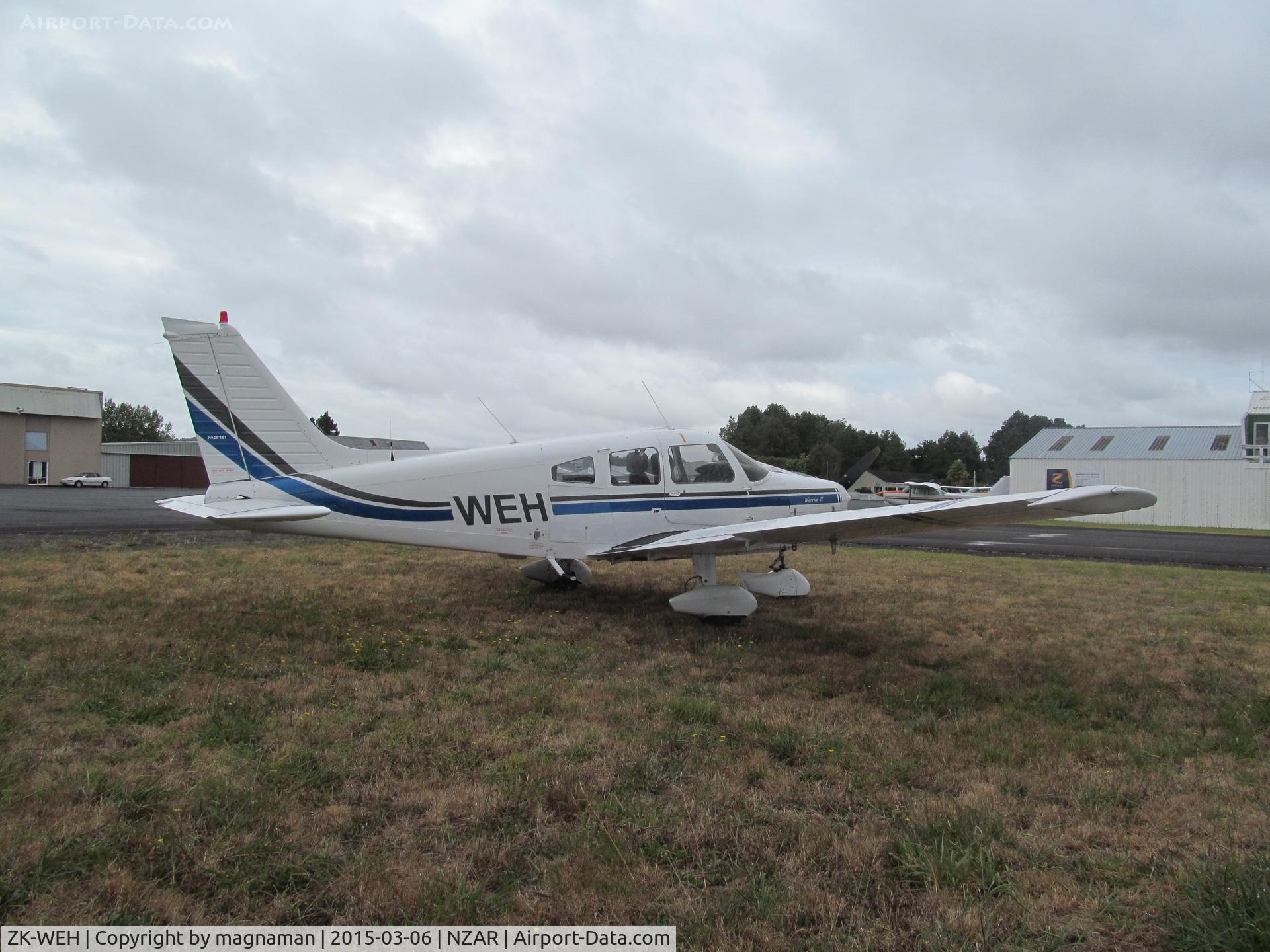 ZK-WEH, Piper PA-28-161 C/N 28-7716022, in unusual spot at ardmore