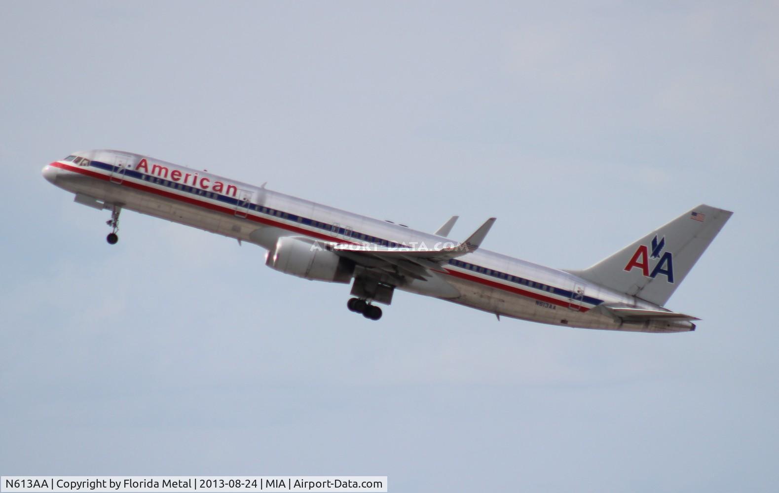 N613AA, 1989 Boeing 757-223 C/N 24489, American