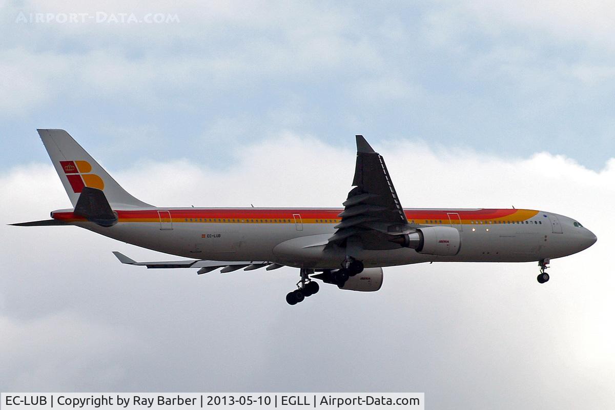 EC-LUB, 2012 Airbus A330-302 C/N 1377, Airbus A330-302 [1377] (Iberia) Home~G 10/05/2013. On approach 27L.