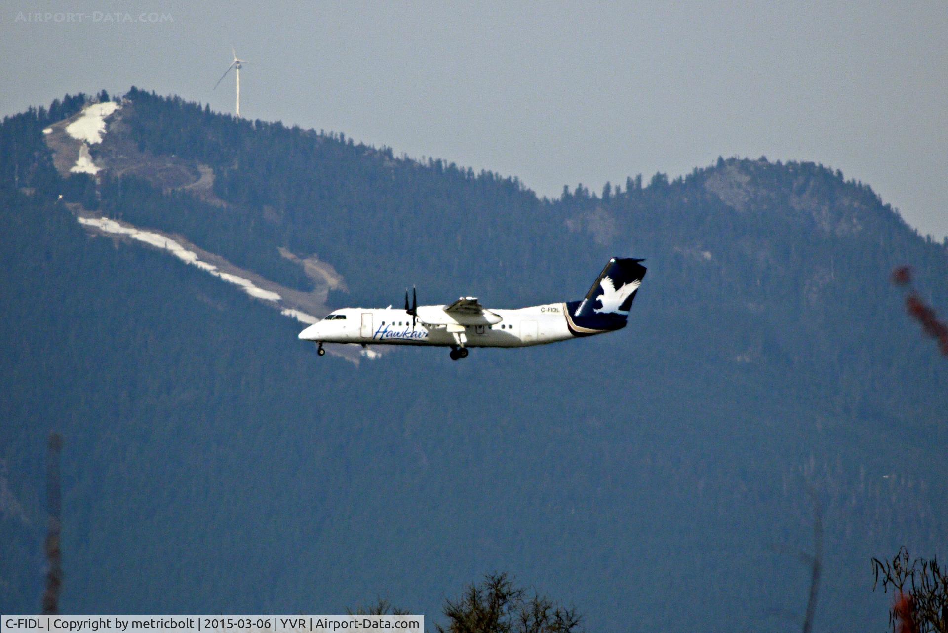 C-FIDL, 1991 De Havilland Canada DHC-8-311A Dash 8 C/N 305, Landing at YVR