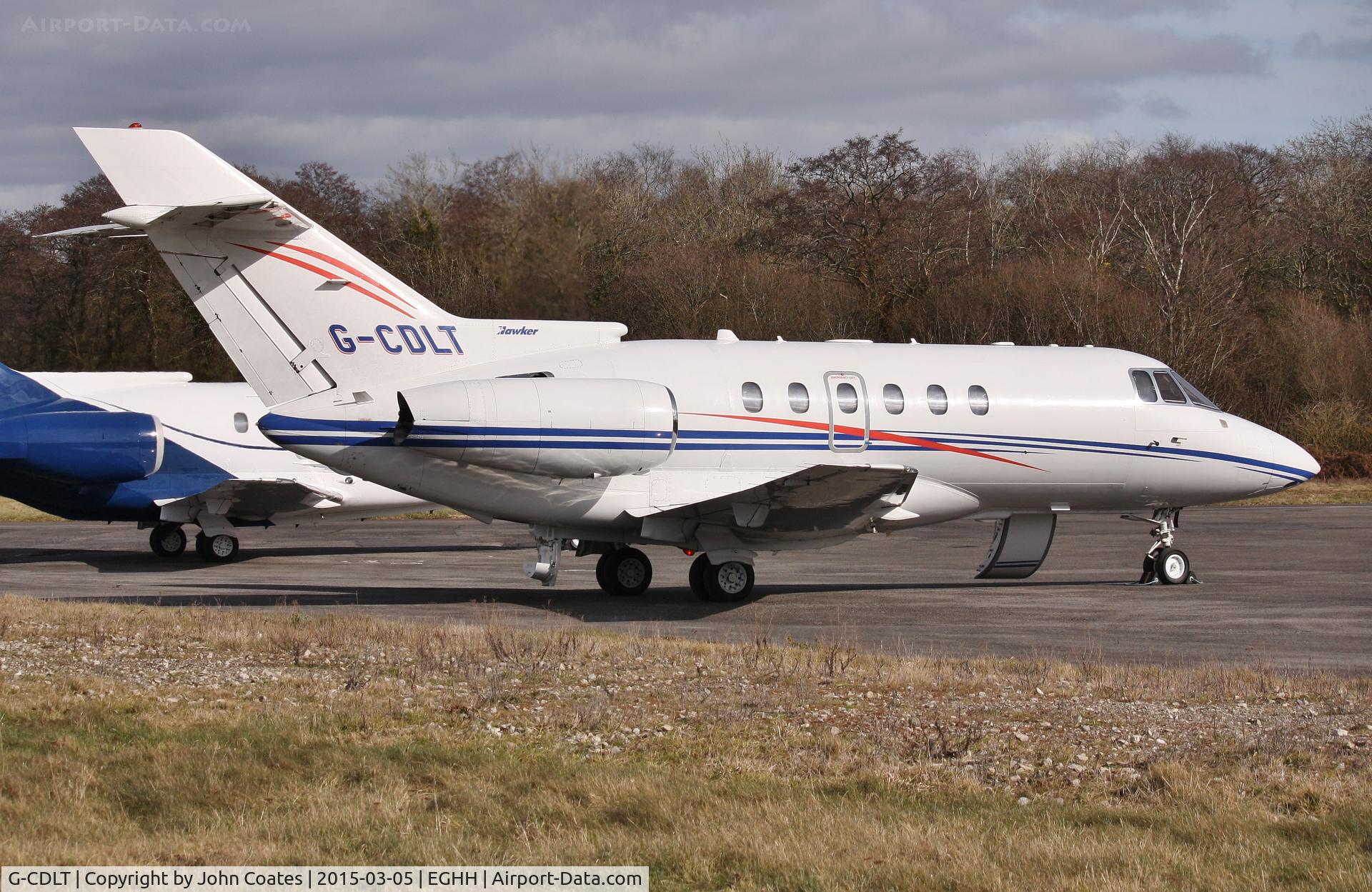 G-CDLT, 2005 Raytheon Hawker 800XP C/N 258710, Receiving tlc at JETS