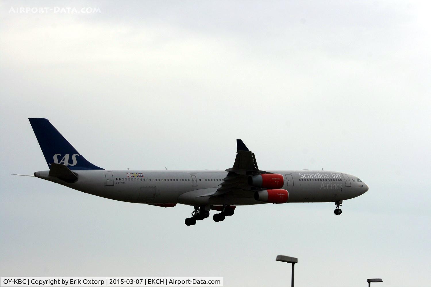OY-KBC, 2002 Airbus A340-313X C/N 467, OY-KBC landing rw 22L
