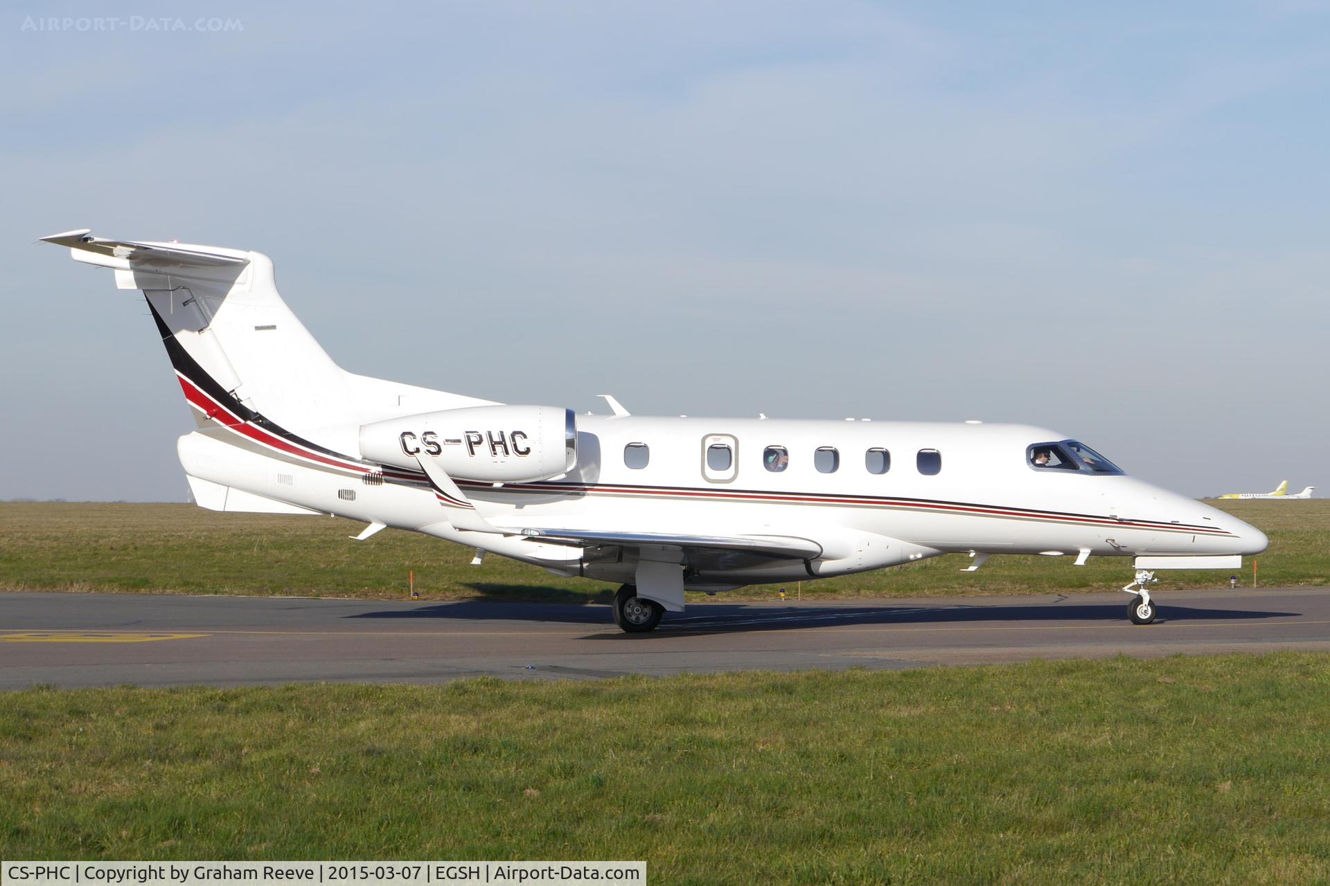 CS-PHC, 2014 Embraer EMB-505 Phenom 300 C/N 50500214, Heading for runway 
