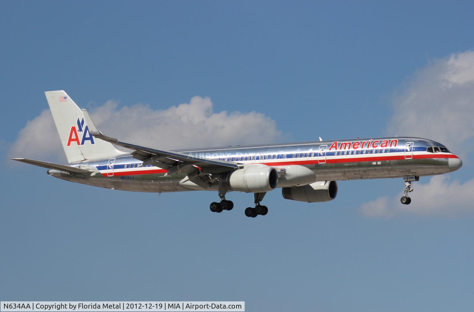 N634AA, 1990 Boeing 757-223 C/N 24592, American