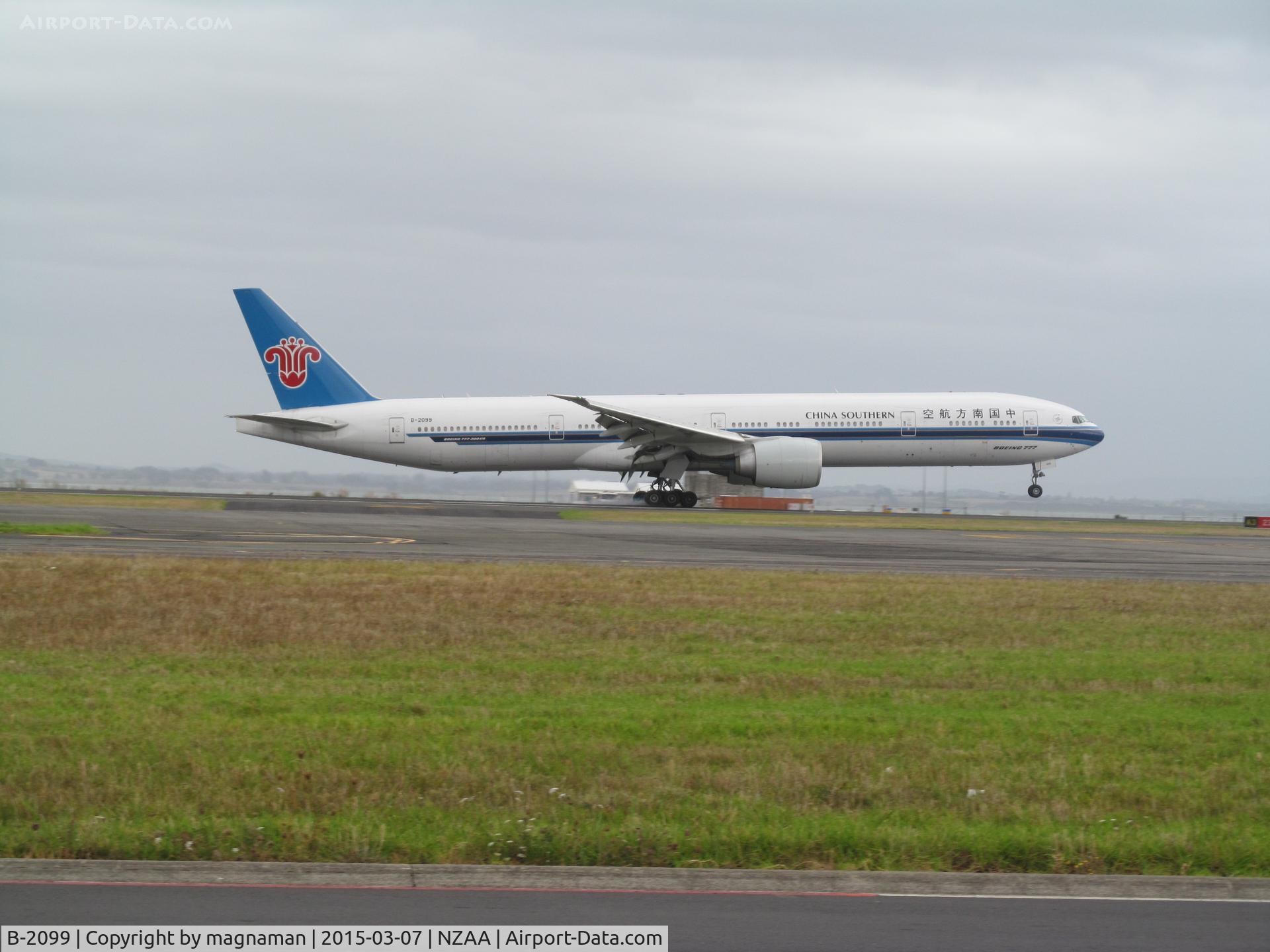 B-2099, 2014 Boeing 777-31B/ER C/N 43219, touch down at AKL