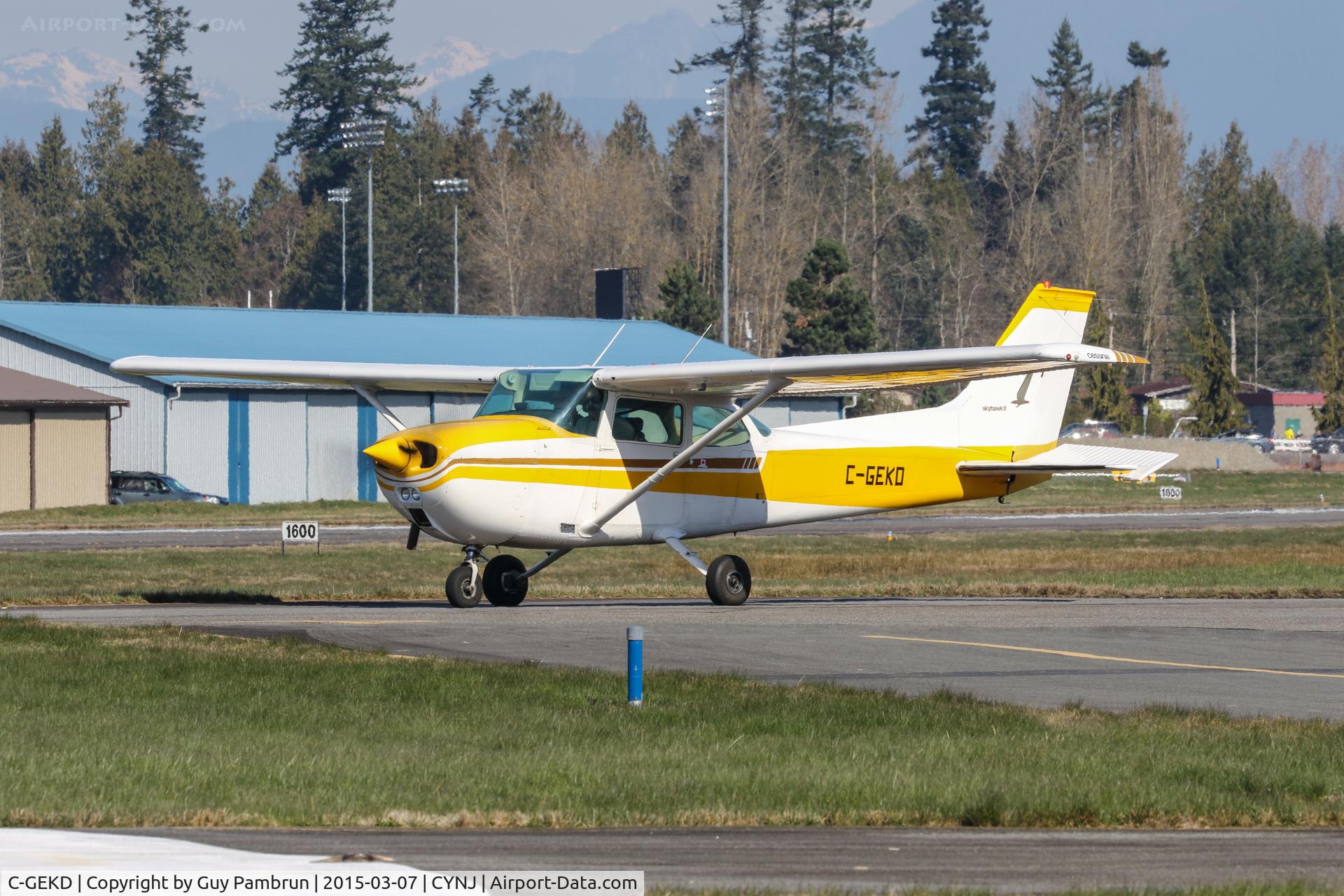 C-GEKD, 1966 Cessna 150F C/N 15061746, Ready to depart