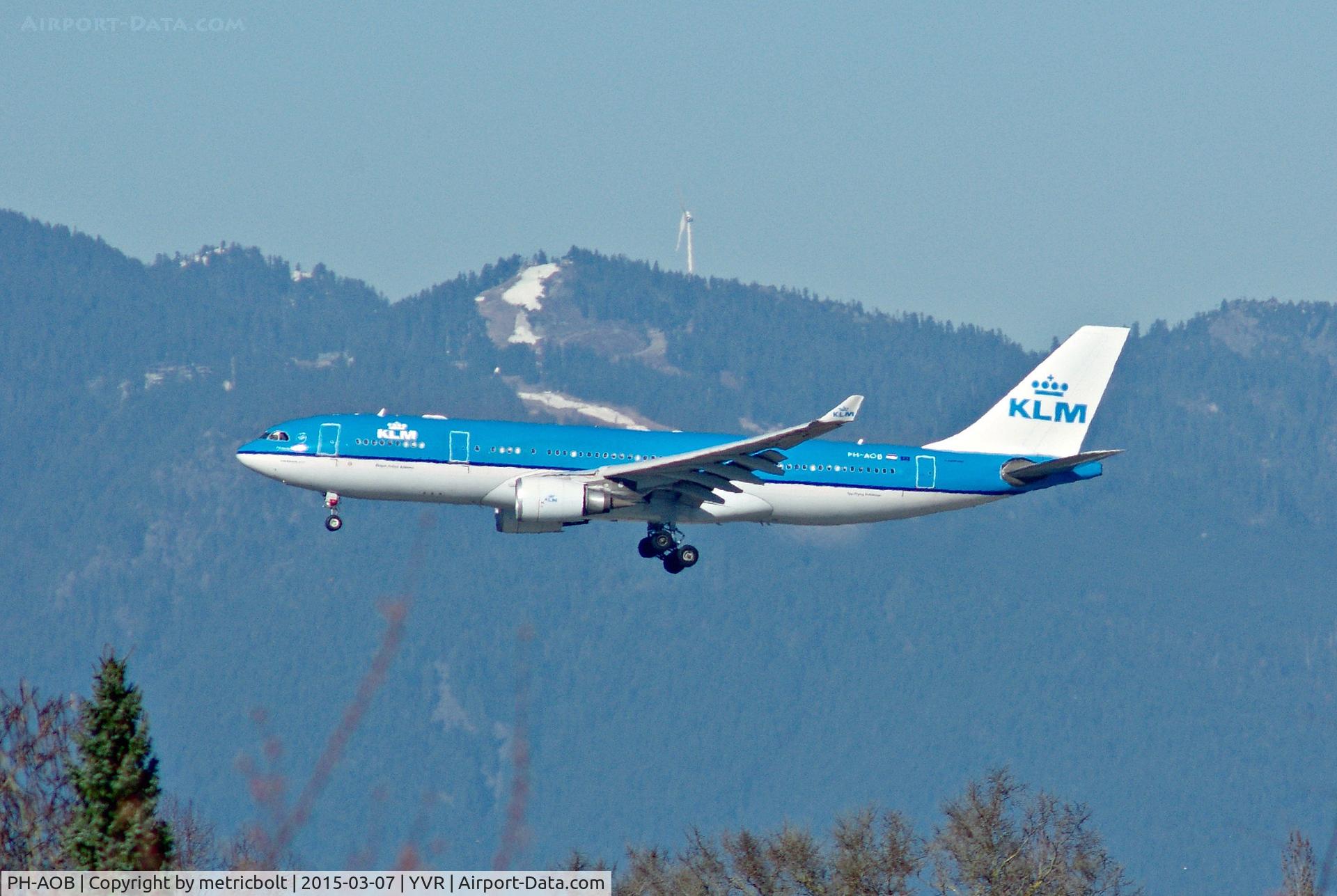 PH-AOB, 2005 Airbus A330-203 C/N 686, KL681 from Amsterdam
