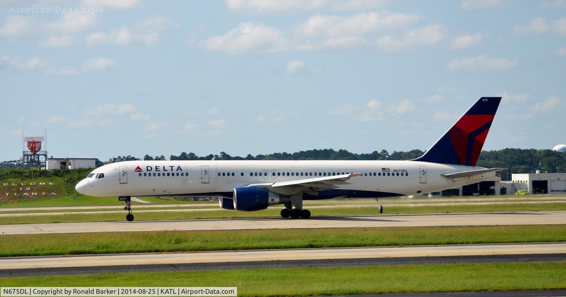N675DL, 1992 Boeing 757-232 C/N 25980, Takeoff Atlanta