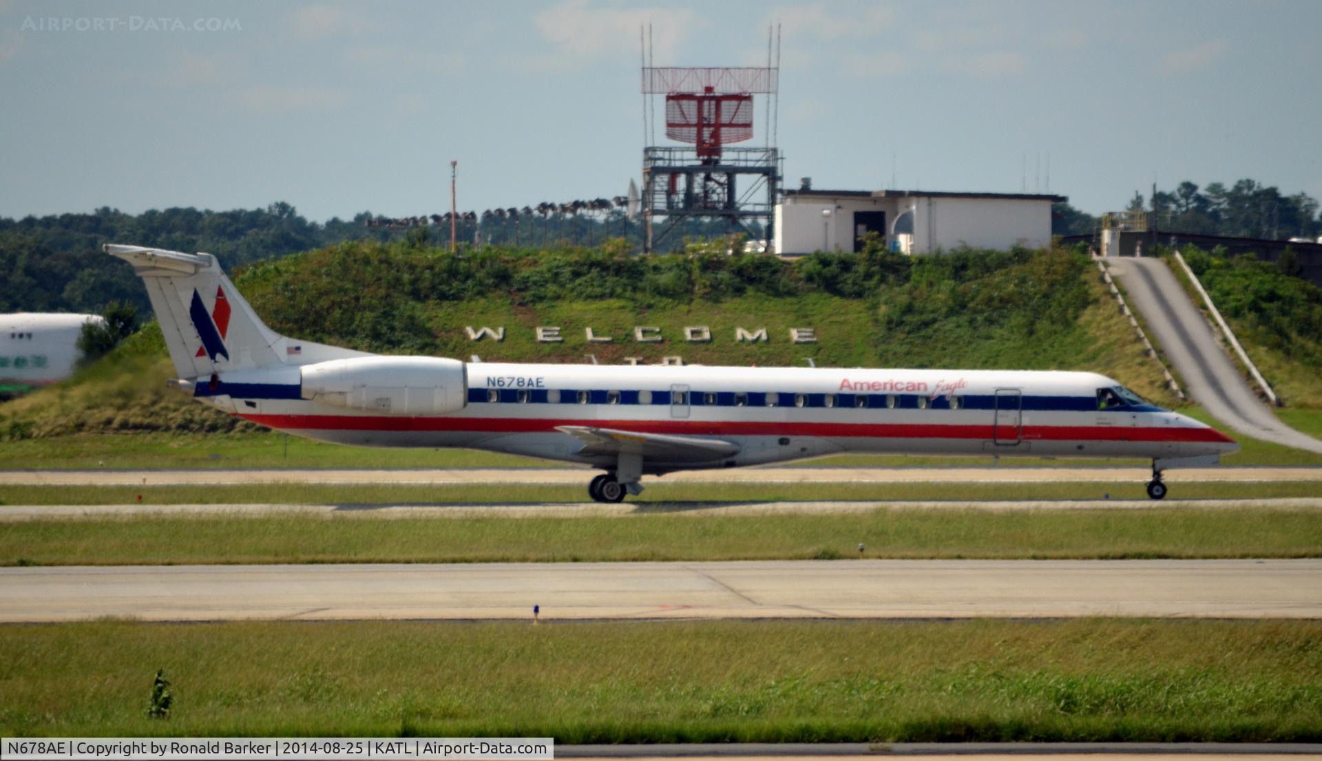 N678AE, 2004 Embraer ERJ-145LR (EMB-145LR) C/N 14500813, Taxi Atlanta