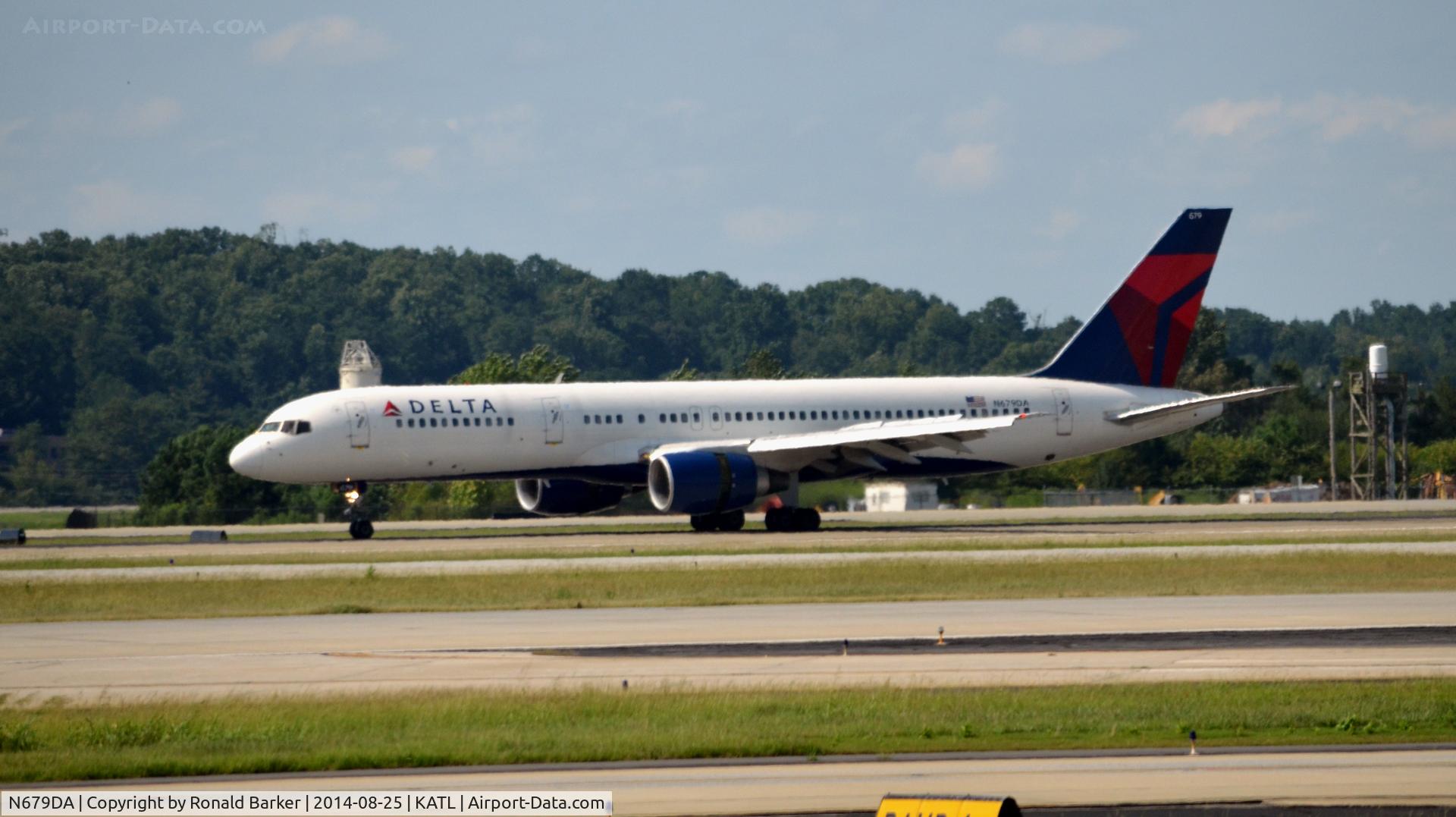 N679DA, 1992 Boeing 757-232 C/N 26955, Landing Atlanta