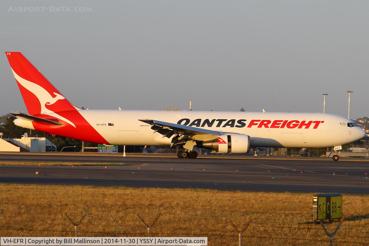 VH-EFR, 2006 Boeing 767-381F C/N 33510, onto 34L