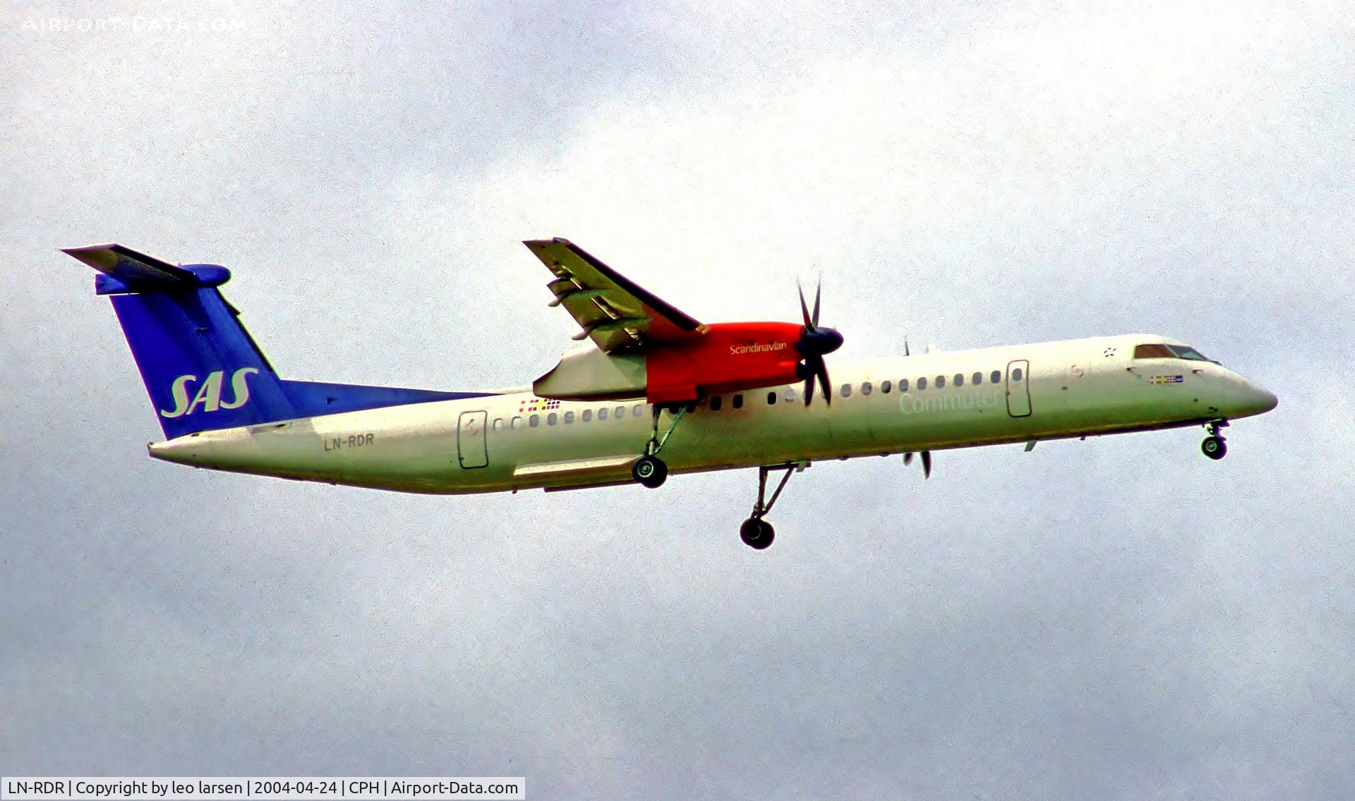 LN-RDR, 2001 De Havilland Canada DHC-8-402Q Dash 8 C/N 4034, Copenhagen Kastrup 24.4.04