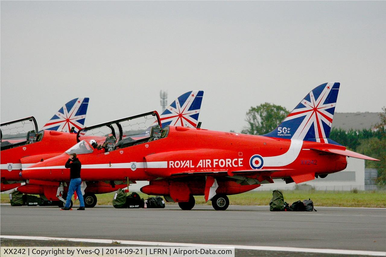 XX242, 1978 Hawker Siddeley Hawk T.1 C/N 078/312078, Royal Air Force Red Arrows Hawker Siddeley Hawk T.1A, Rennes-St Jacques airport (LFRN-RNS) Air show 2014