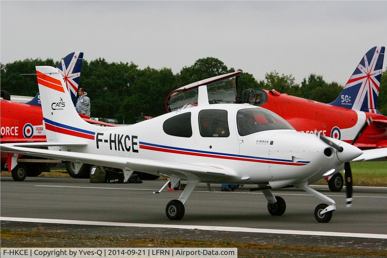 F-HKCE, Cirrus SR20 C/N 2187, Cirrus SR-20, Taxiing to holding point rwy 10, Rennes-St Jacques airport (LFRN-RNS) Air show 2014