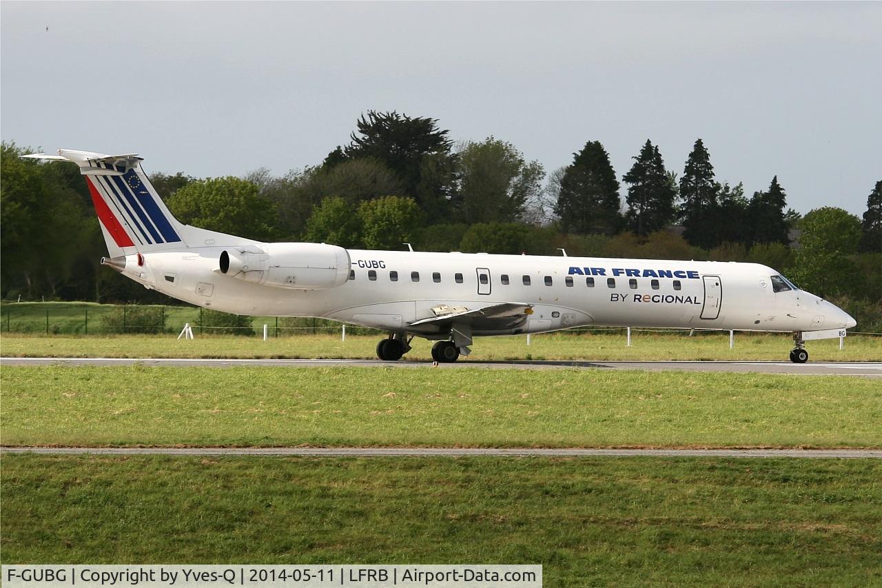 F-GUBG, 2005 Embraer EMB-145MP (ERJ-145MP) C/N 145890, Embraer EMB-145MP , Taxiing to holding point rwy 25L, Brest-Bretagne Airport (LFRB-BES)