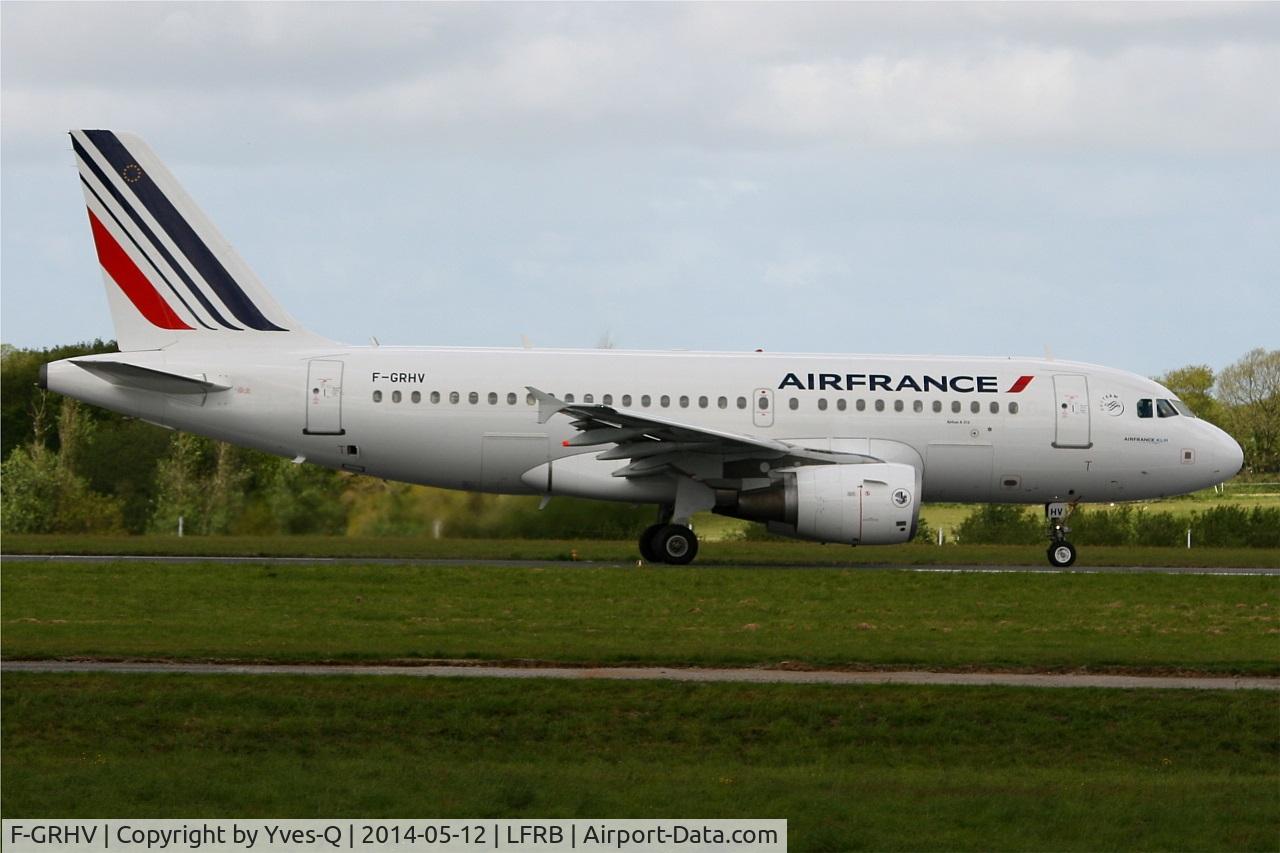 F-GRHV, 2001 Airbus A319-111 C/N 1505, Airbus A319-111, Taxiing to holding point rwy 25L, Brest-Bretagne airport (LFRB-BES)