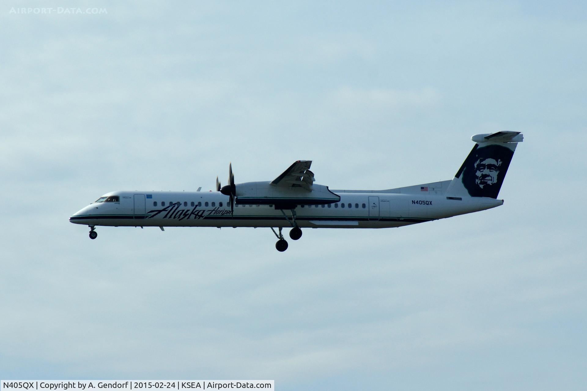 N405QX, 2001 Bombardier DHC-8-402 Dash 8 C/N 4047, Horizon Air, is here on short finals at Seattle-Tacoma Int'l(KSEA)