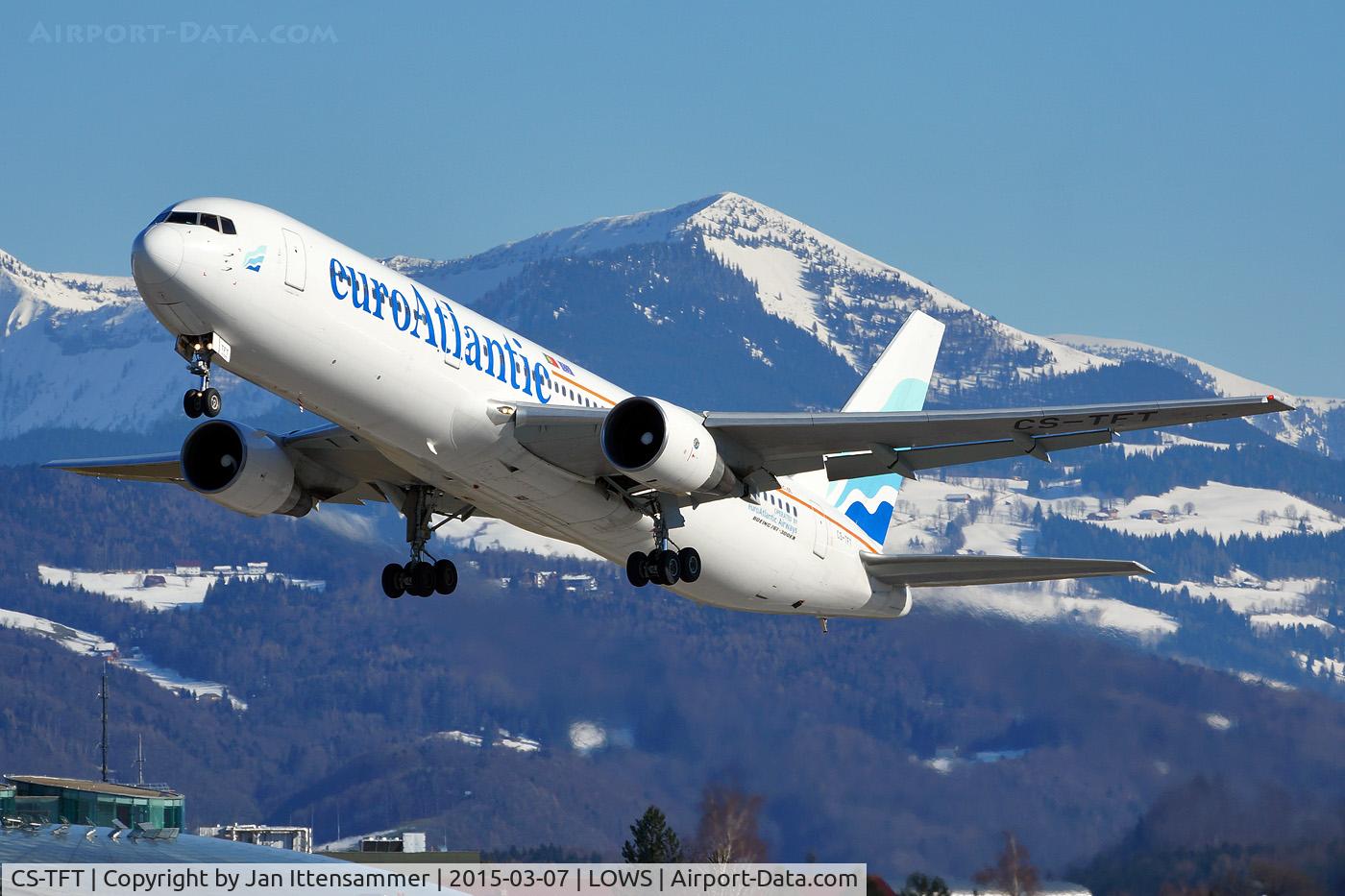 CS-TFT, 1993 Boeing 767-3Y0/ER C/N 26208, cs-tft
