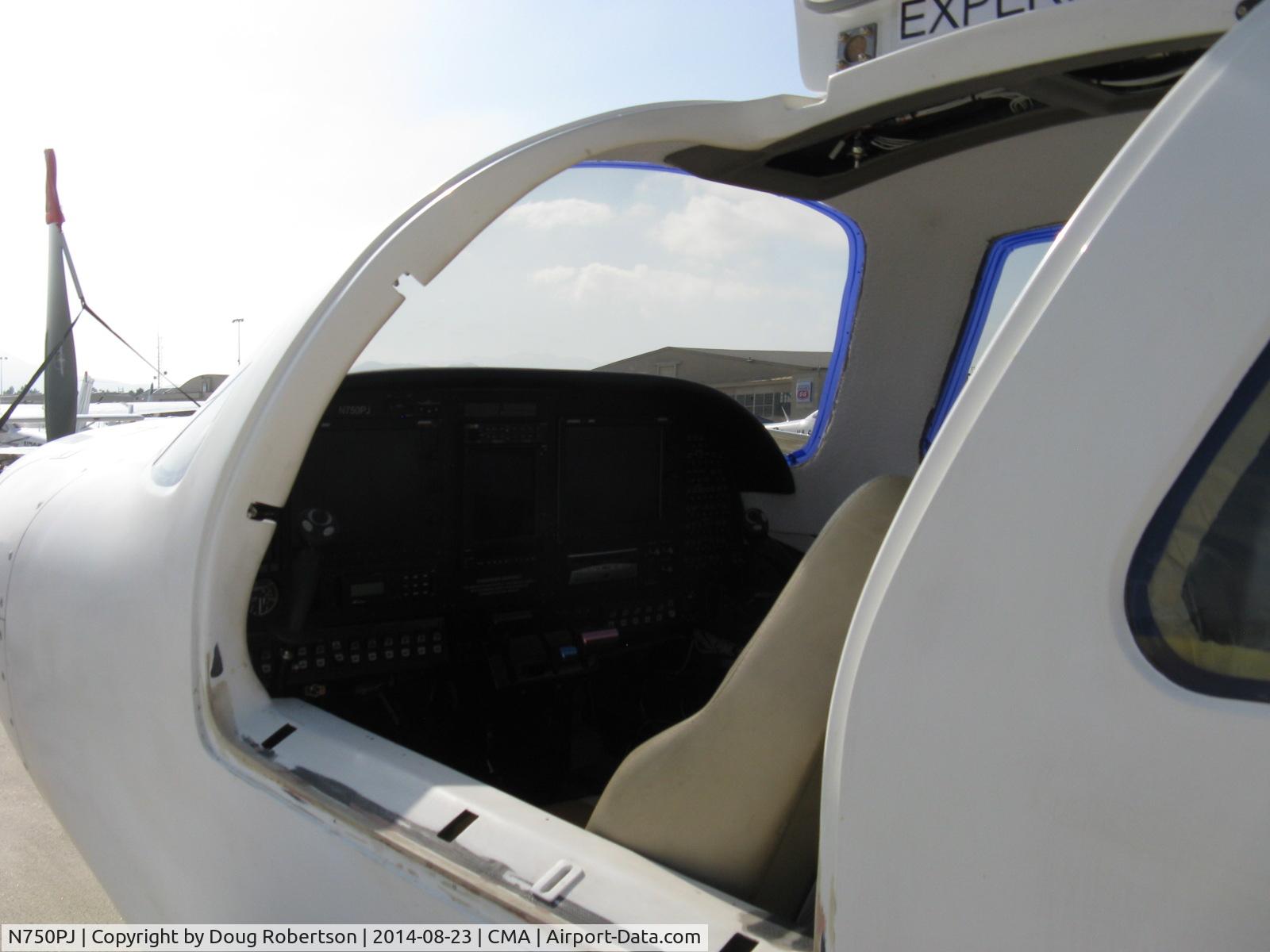 N750PJ, 2007 Lancair Propjet C/N LIV-565, 2007 Lancair PROPJET IV-P, Walter M601E-11 Turbine 750 shp, cruise 325 kts, max 345 kts, 3-blade CS prop, 4 seats, pressurized, hatch closeup