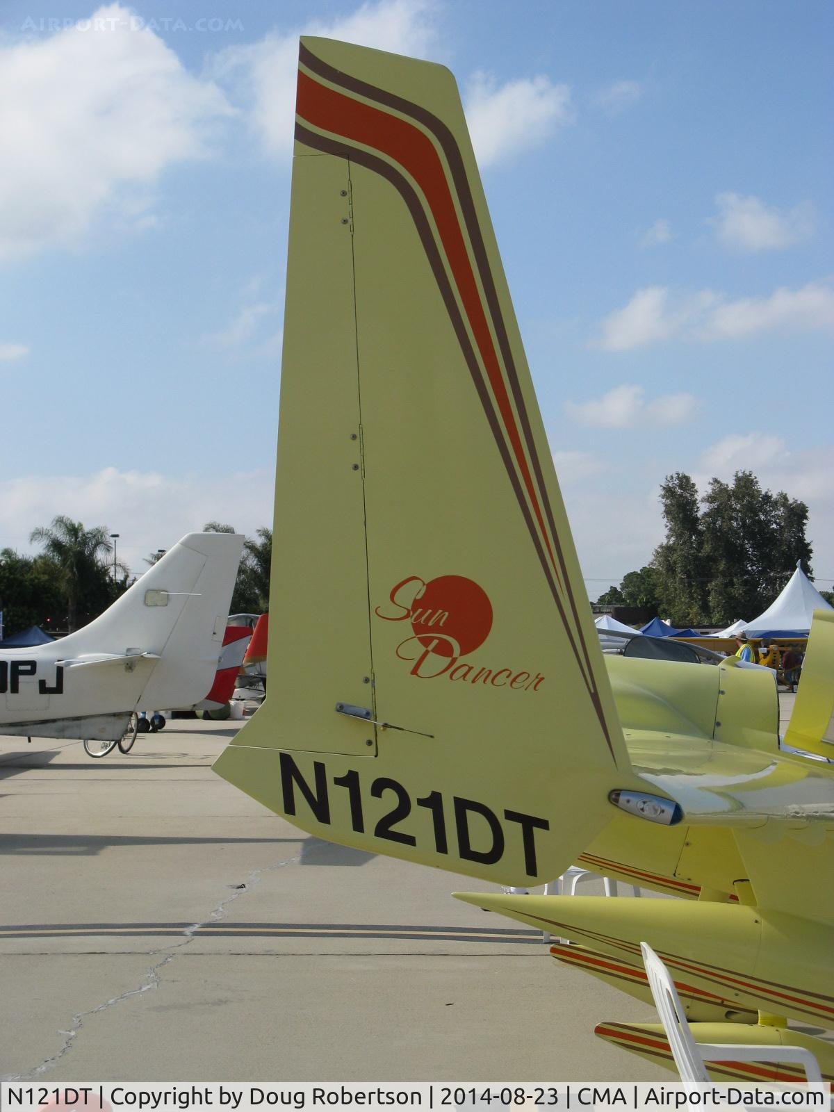 N121DT, 1988 Rutan Long-EZ C/N 1569, 1988 Timms Rutan LONG EZ pusher canard, Lycoming O-320-A with 9.0 to 1 pistons 160 Hp, nose gear retractable in flight, removable cargo pods under wings, SUN DANCER logo