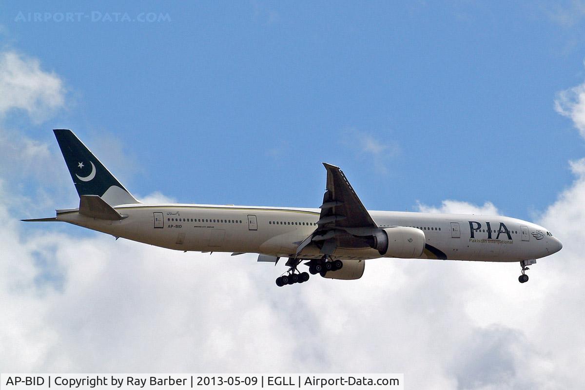 AP-BID, 2008 Boeing 777-340/ER C/N 33780, Boeing 777-340ER [33780] (Pakistan International Airlines) Home~G 09/05/2013 On approach 27L.