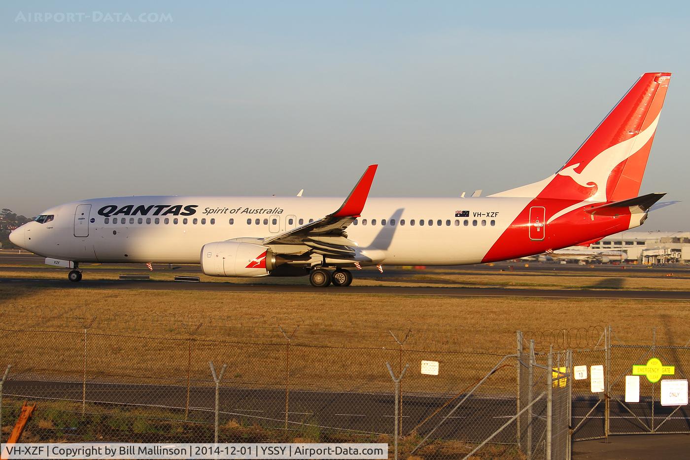 VH-XZF, 2013 Boeing 737-838 C/N 39370, taxiing to 34R