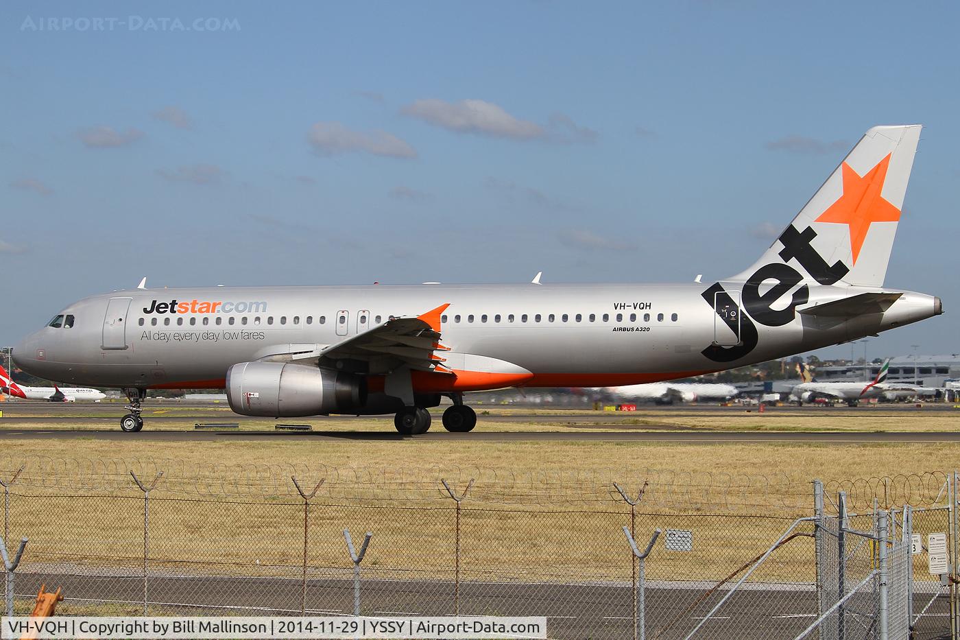 VH-VQH, 2006 Airbus A320-232 C/N 2766, taxiing to 34R