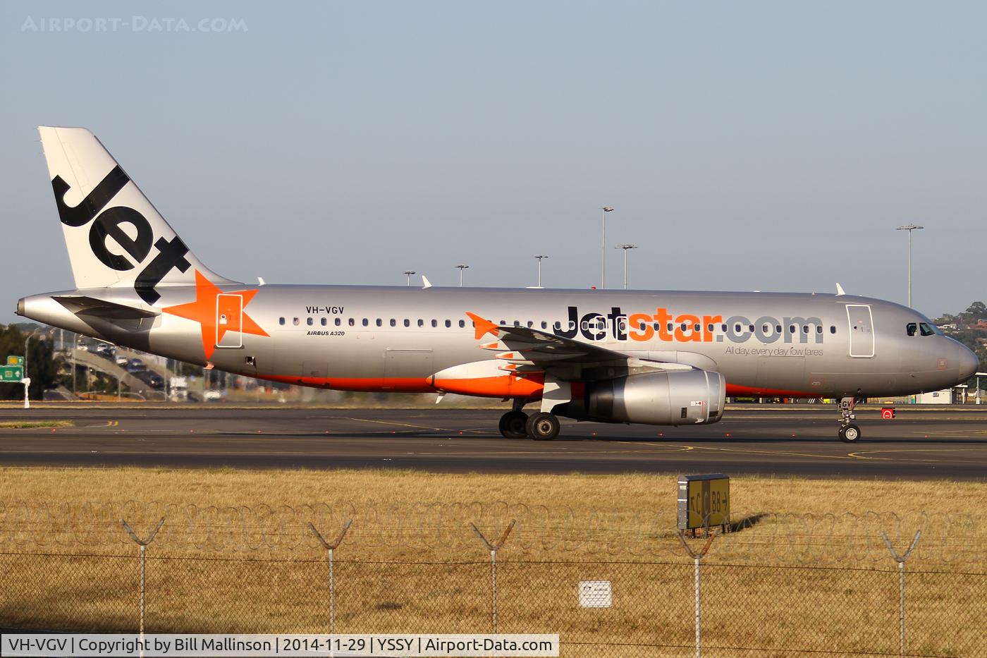 VH-VGV, 2010 Airbus A320-232 C/N 4229, taxiing from 34R
