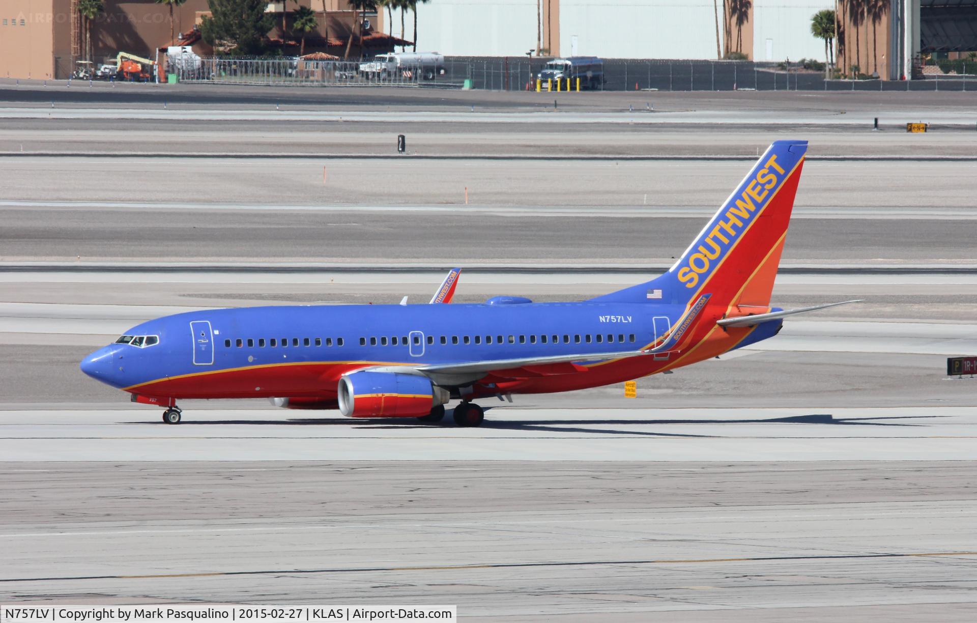 N757LV, 1999 Boeing 737-7H4 C/N 29850, Boeing 737-700