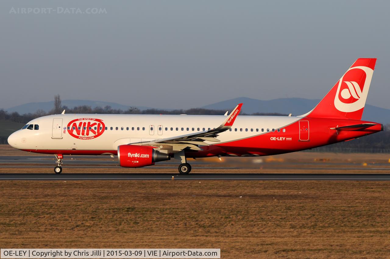 OE-LEY, 2013 Airbus A320-214 C/N 5648, Air Berlin (Niki)