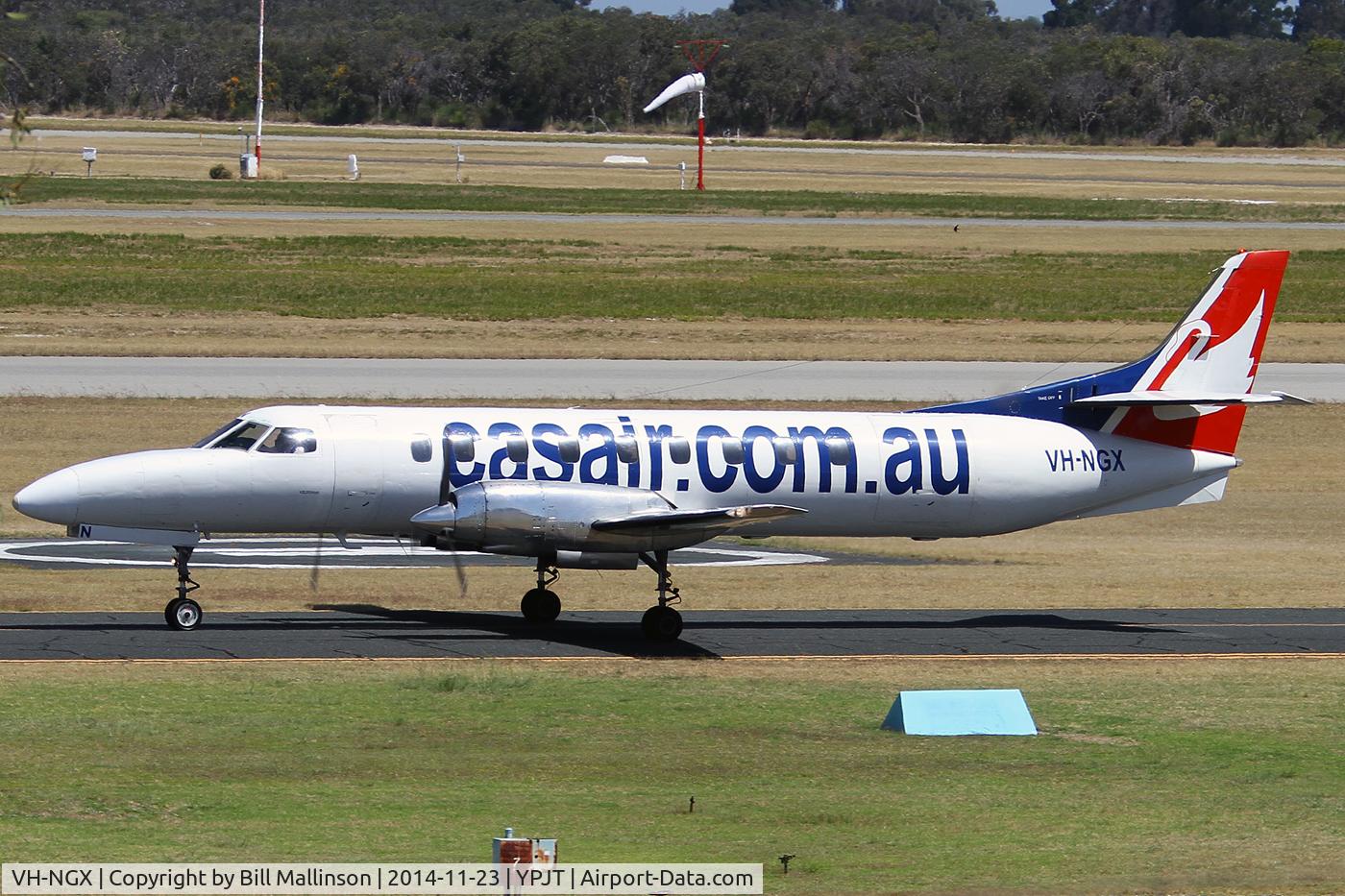 VH-NGX, 1979 Swearingen SA-226TC Metro II C/N TC-287, taxiing to 24