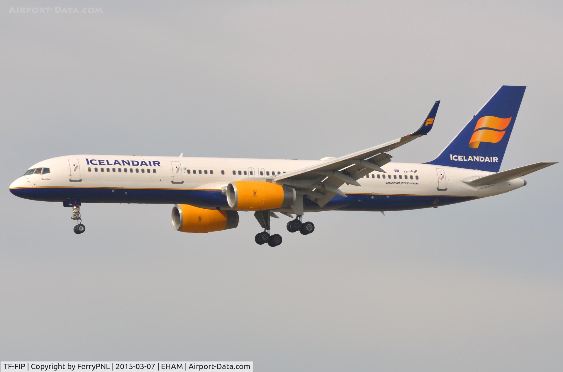 TF-FIP, 2000 Boeing 757-208 C/N 30423, Icelandair B752 on finals to 01R