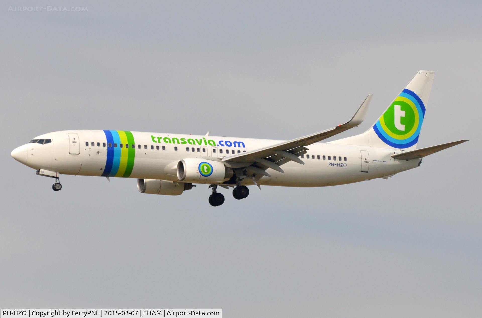 PH-HZO, 2007 Boeing 737-8K2 C/N 34169, Transavia B738 landing in AMS