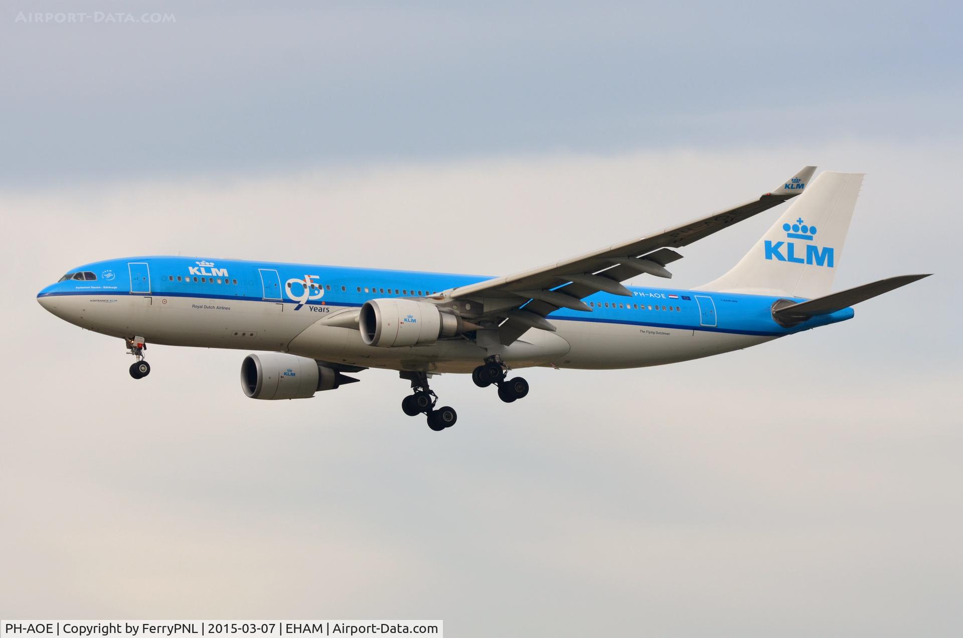 PH-AOE, 2006 Airbus A330-203 C/N 770, KLM A332 on finals.