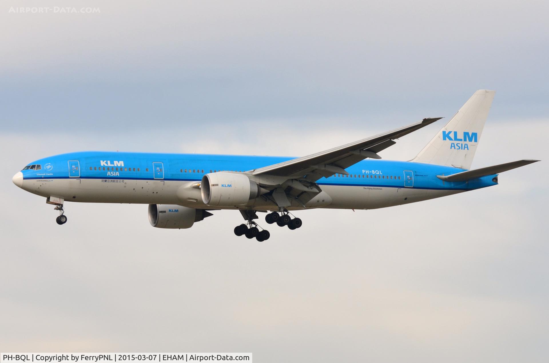 PH-BQL, 2006 Boeing 777-206/ER C/N 34711, KLM (asia) B772 landing.