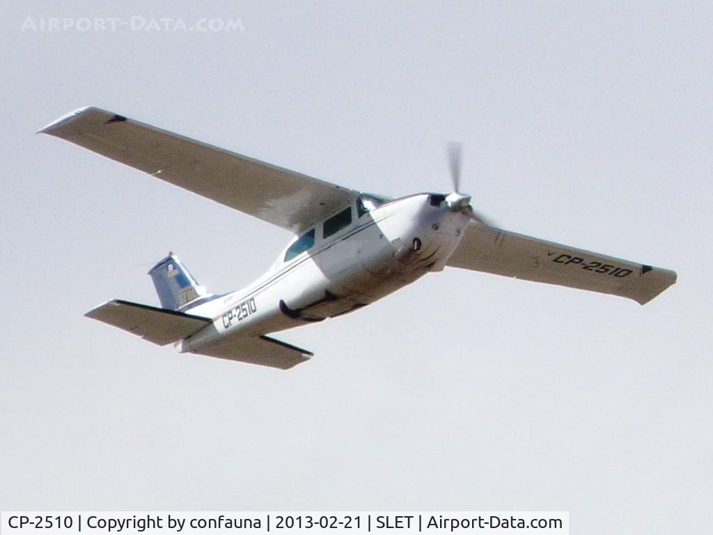 CP-2510, Cessna T210L Turbo Centurion C/N 21060739, Leaving El Trompillo in the afternoon