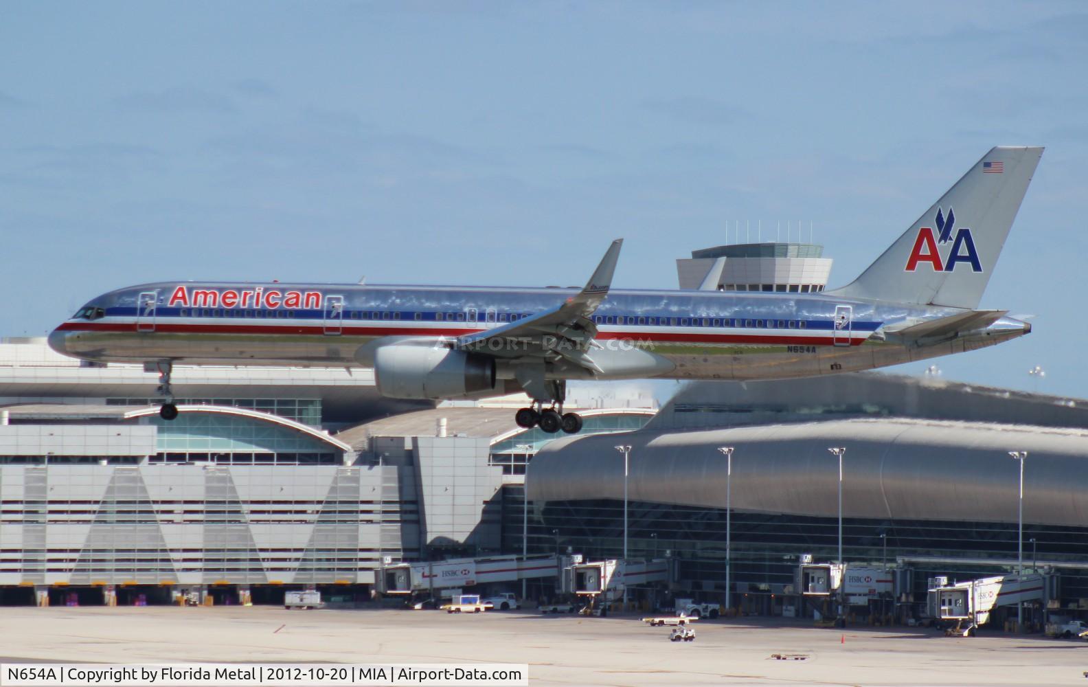 N654A, 1991 Boeing 757-223 C/N 24612, American