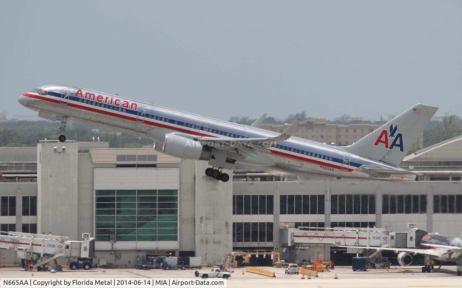 N665AA, 1992 Boeing 757-223 C/N 25299, American