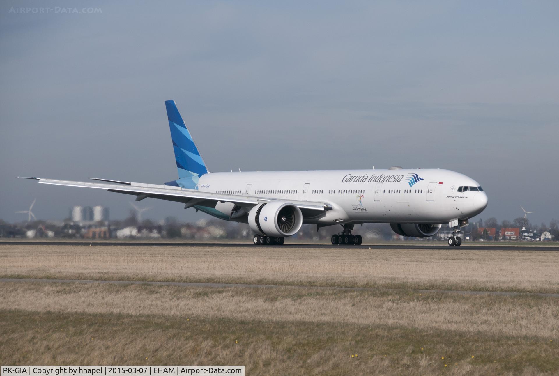PK-GIA, 2013 Boeing 777-3U3/ER C/N 40074, taken at 18R