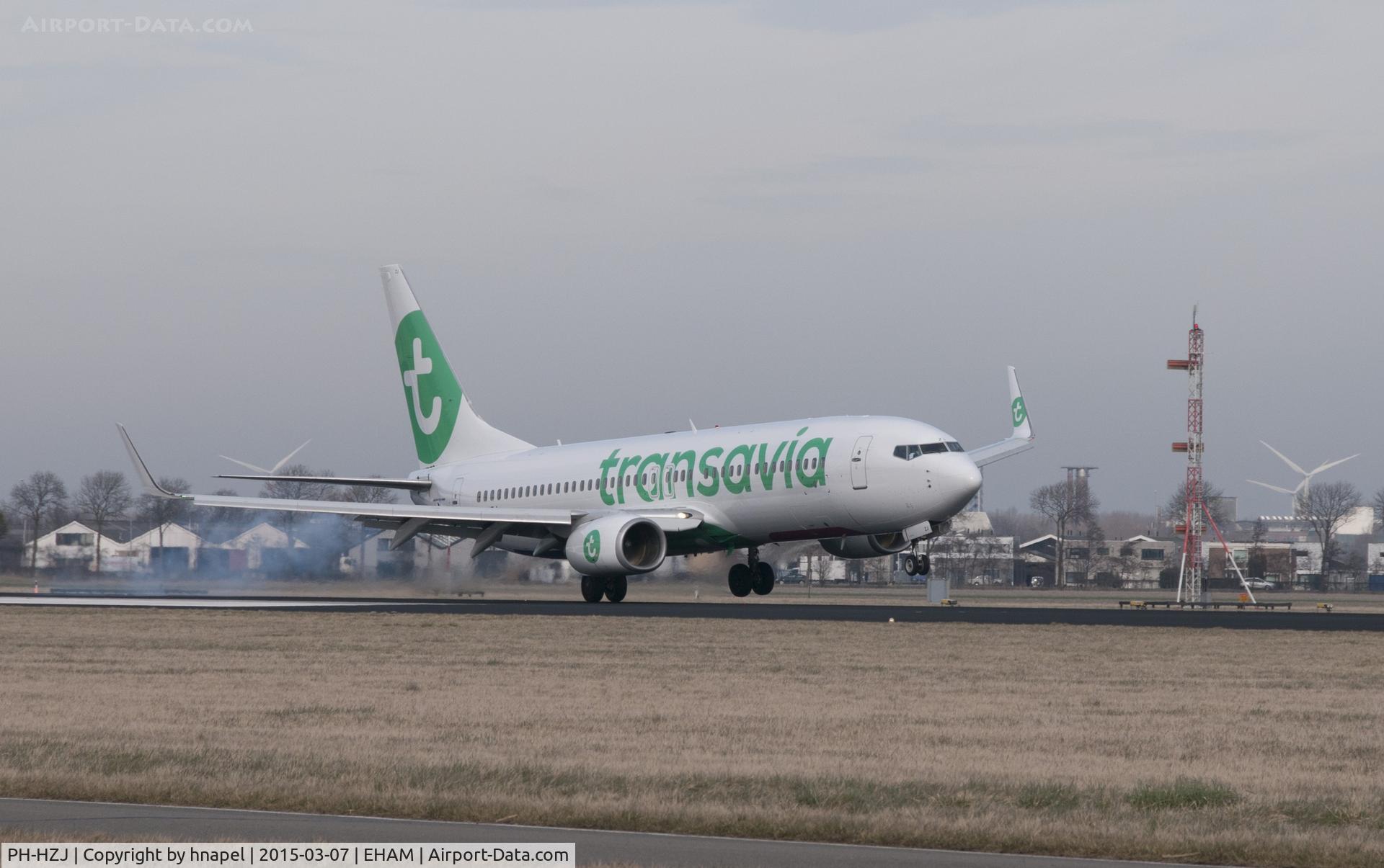 PH-HZJ, 2000 Boeing 737-8K2 C/N 30389, Taken at 18R landing with moderate crosswinds
