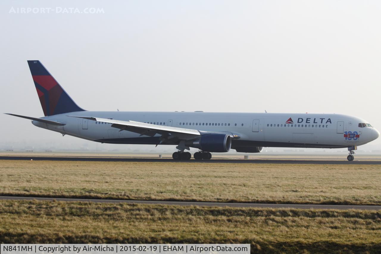 N841MH, 2001 Boeing 767-432/ER C/N 29714, Delta Air Lines