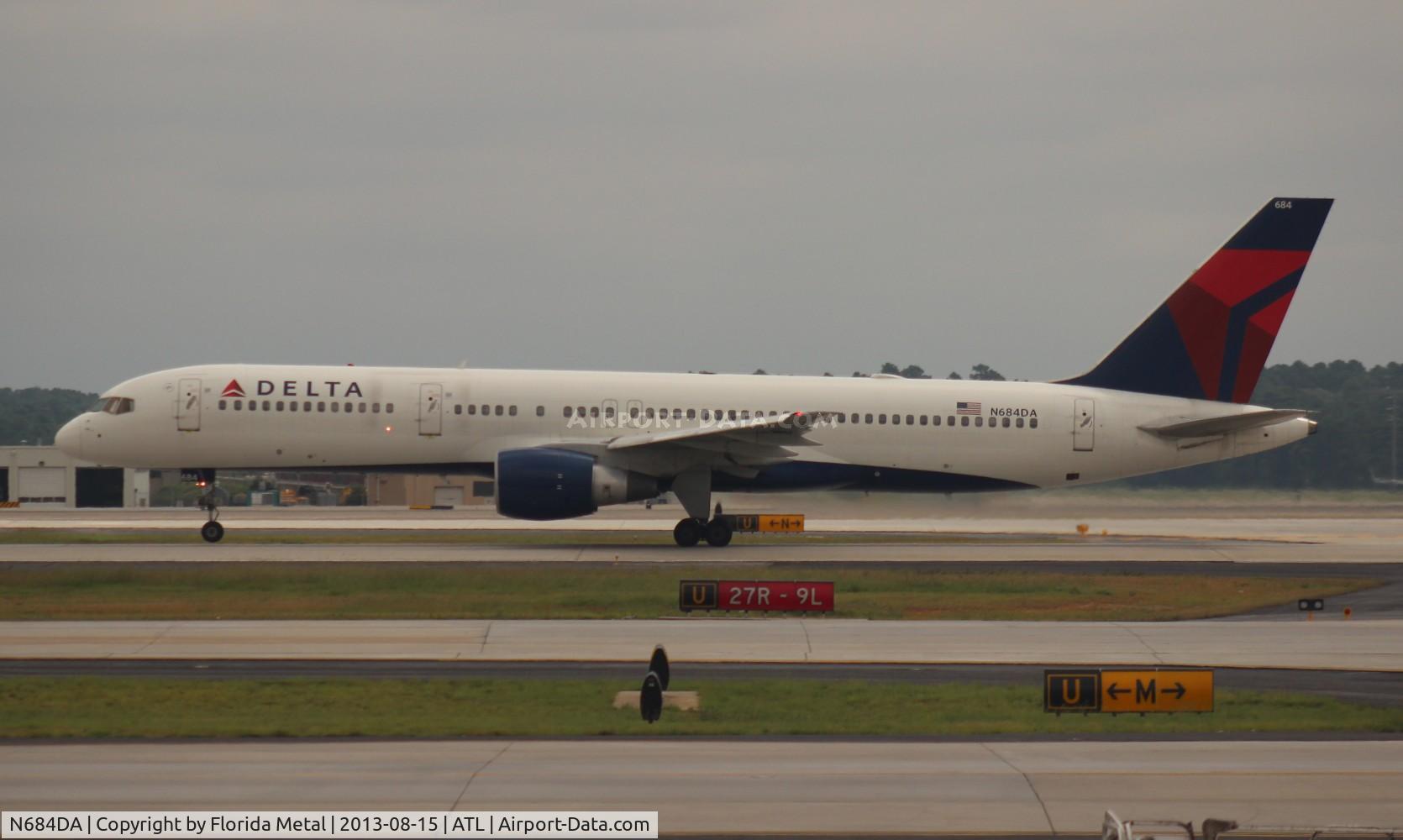 N684DA, 1993 Boeing 757-232 C/N 27104, Delta