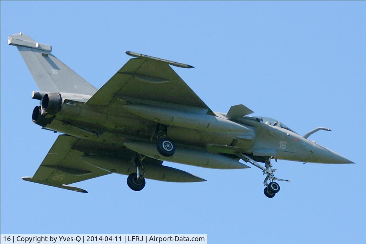 16, Dassault Rafale M C/N 16, Dassault Rafale M, Short appoach rwy 08, Landivisiau Naval Air Base (LFRJ)