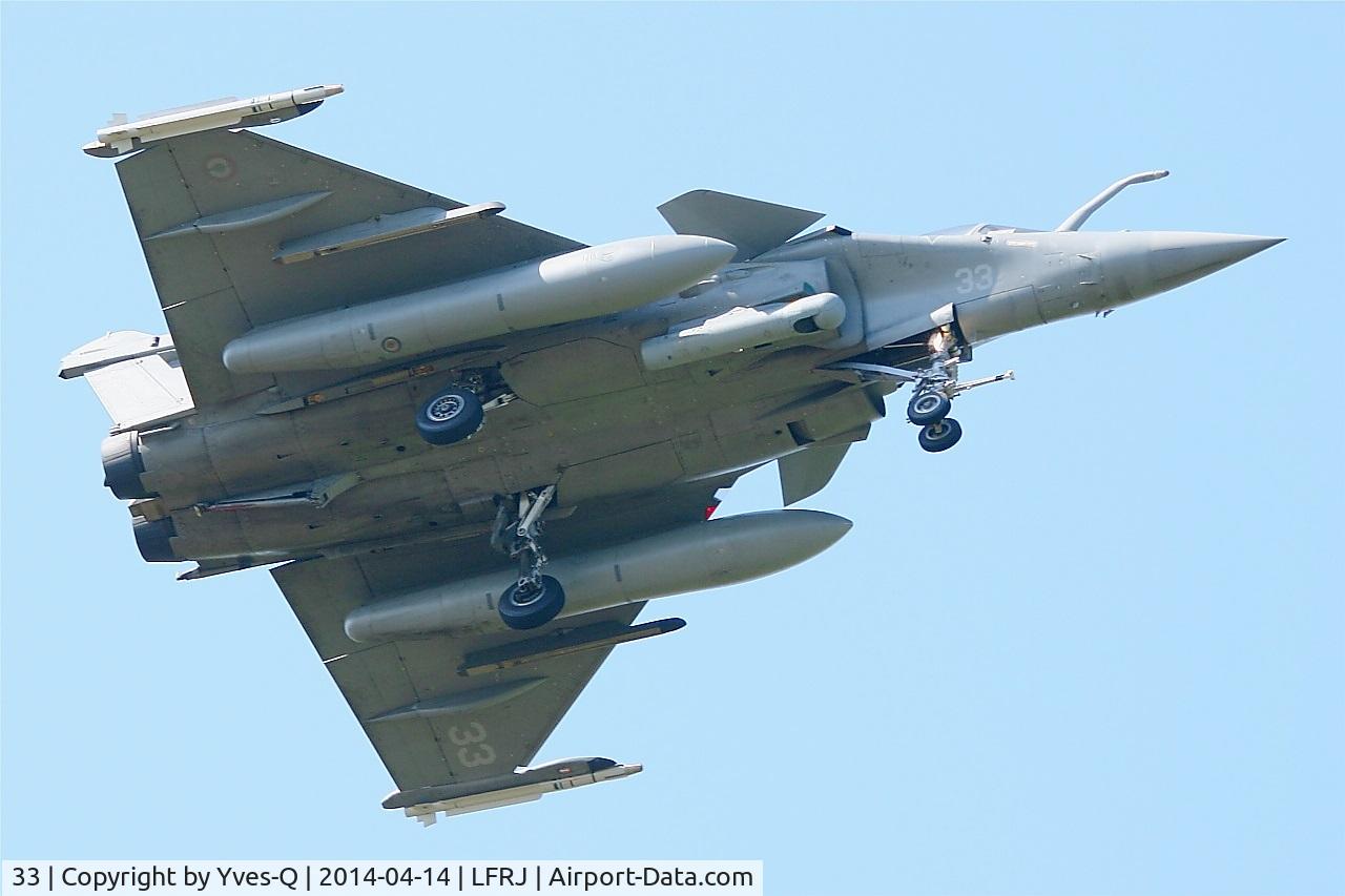 33, Dassault Rafale M C/N 33, Dassault Rafale M, Short appoach rwy 08, Landivisiau Naval Air Base (LFRJ)