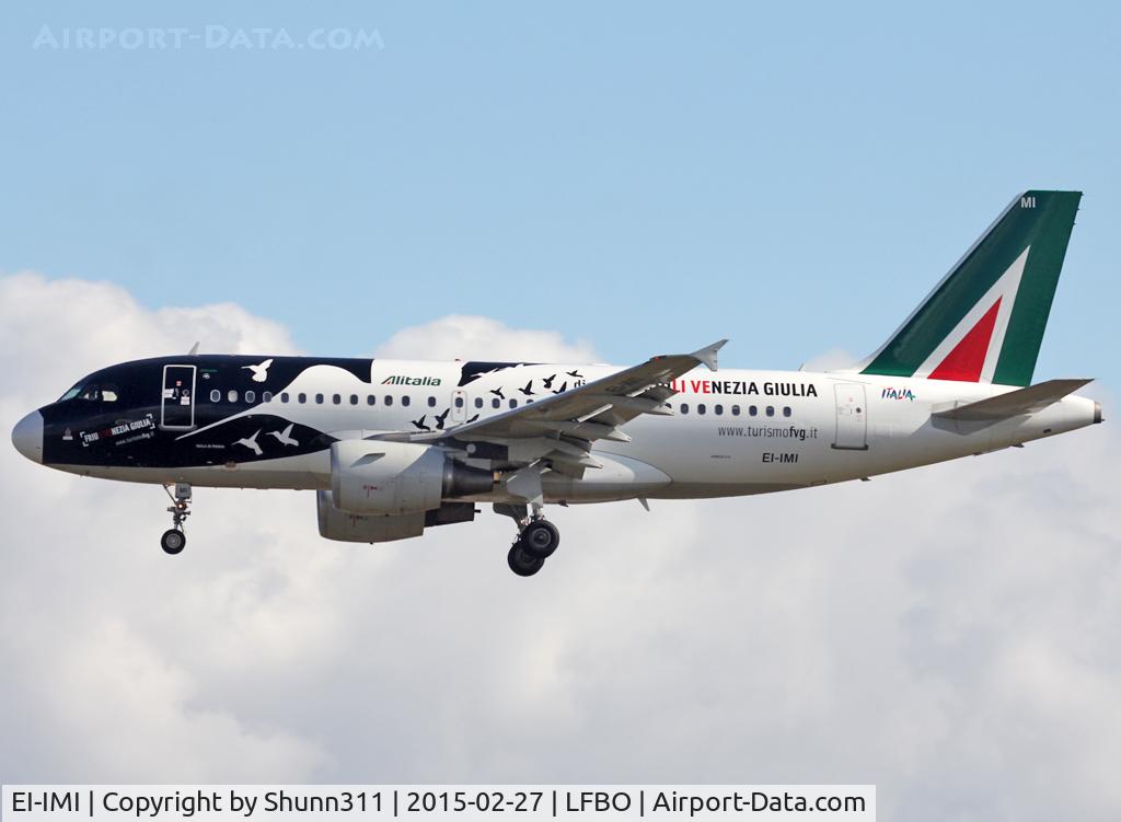 EI-IMI, 2002 Airbus A319-112 C/N 1745, Landing rwy 32L in special c/s
