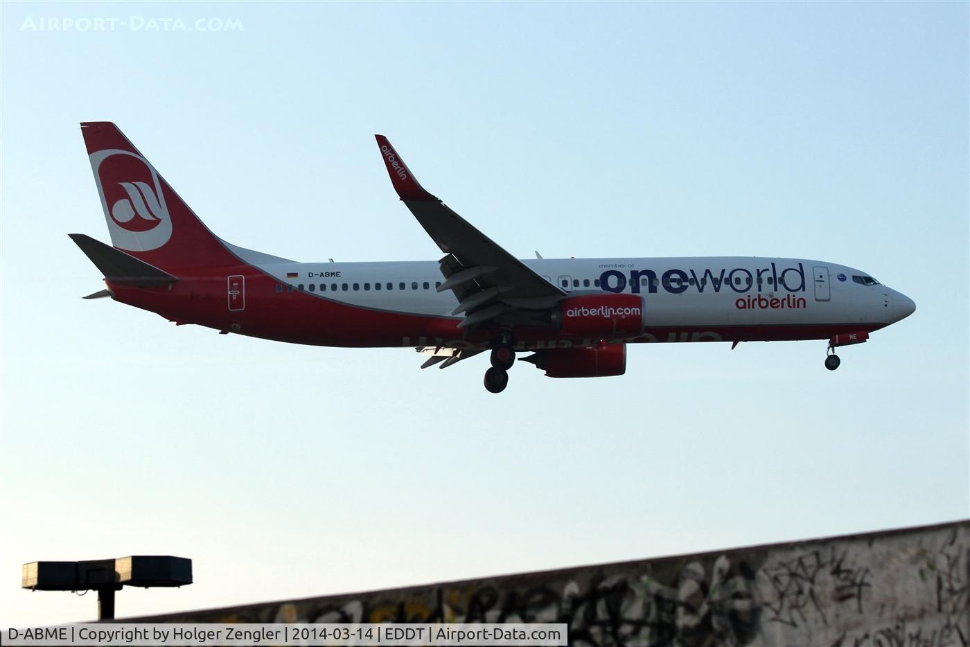 D-ABME, 2012 Boeing 737-86J C/N 37766, Final jump over the wall....