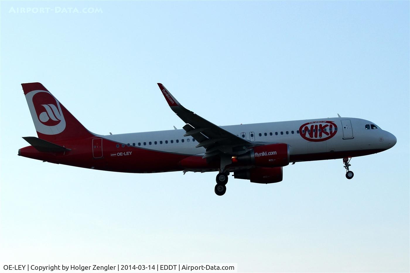 OE-LEY, 2013 Airbus A320-214 C/N 5648, An austrian Air Berliner of final ......