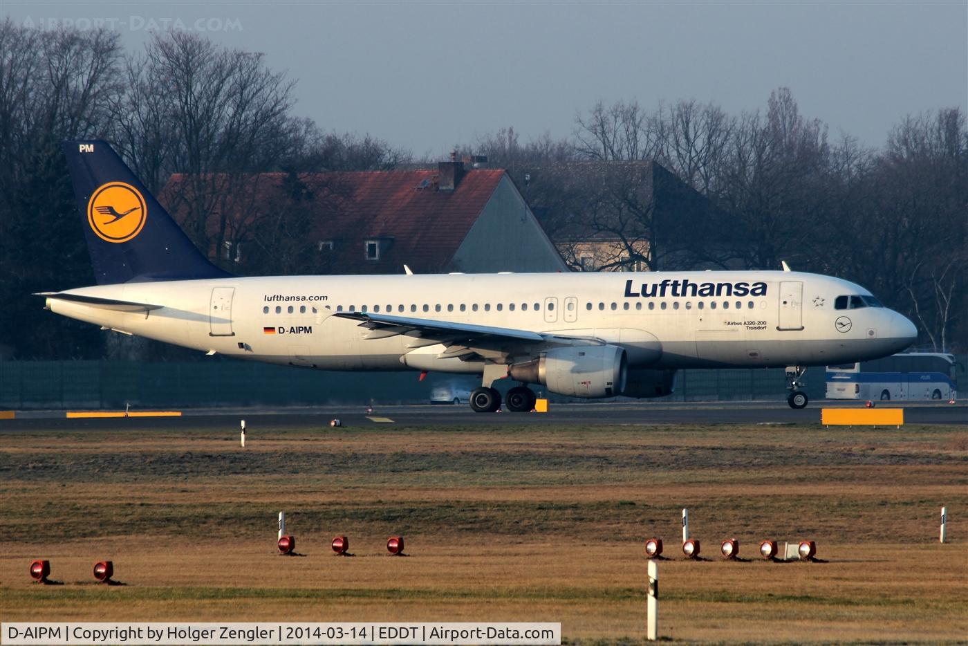 D-AIPM, 1990 Airbus A320-211 C/N 104, Ready for departure on rwy 26L.....