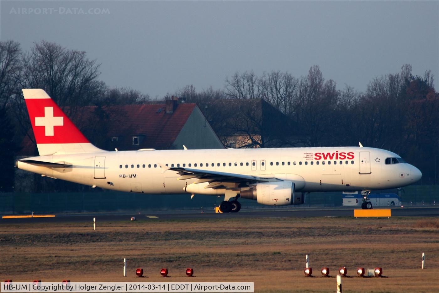 HB-IJM, 1996 Airbus A320-214 C/N 635, Ready for departure to ZRH....
