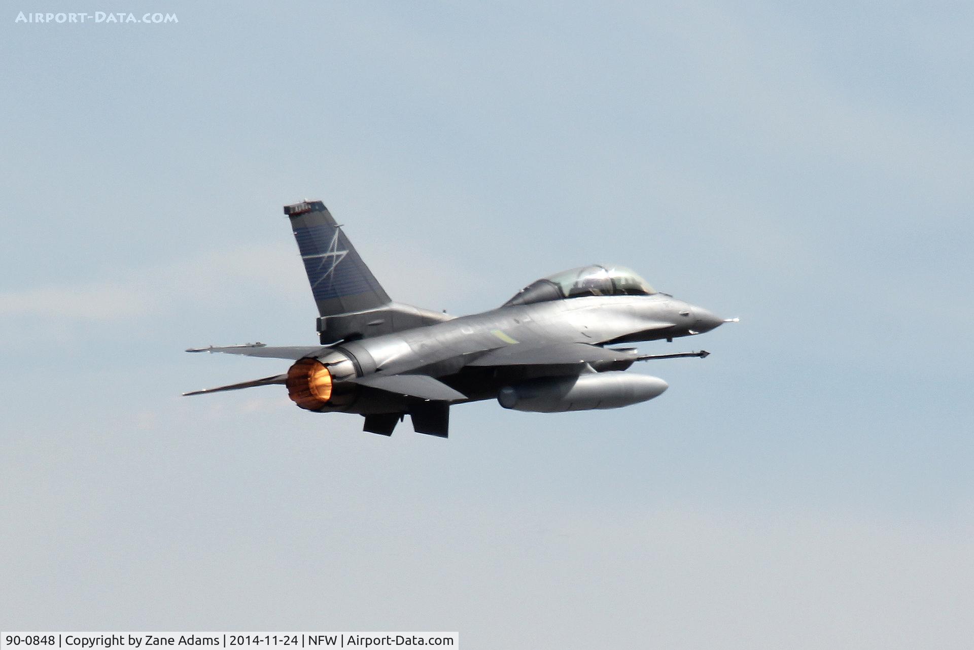 90-0848, 1990 General Dynamics F-16D Fighting Falcon C/N CD-15, Lockheed's company F-16 departing NAS Fort Worth